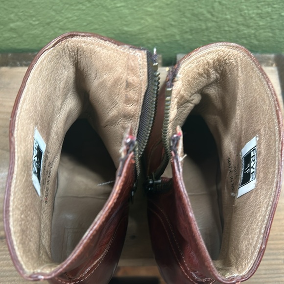 Frye Brown leather Ankle Boots Vintage Western Style Size 7 Zip closure cowgirl - Picture 10 of 10